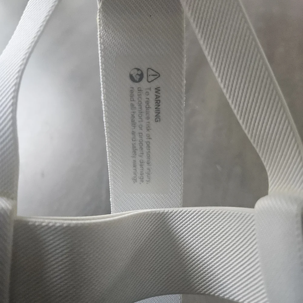 VR Headset with Controllers - White